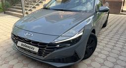 Hyundai Elantra 2021 года за 9 550 000 тг. в Алматы – фото 2