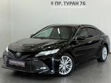 Toyota Camry Luxe 2019 года за 14 000 000 тг. в Астана