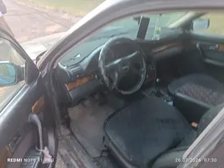 Audi 100