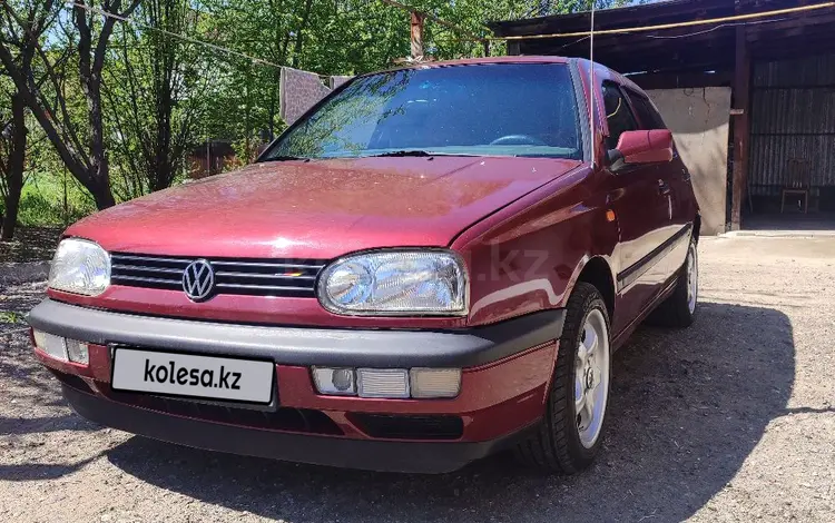 Volkswagen Golf 1995 года за 2 500 000 тг. в Алматы