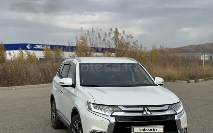 Mitsubishi Outlander 2015 годаfor10 500 000 тг. в Усть-Каменогорск