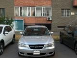 Hyundai Sonata 2006 годаүшін3 250 000 тг. в Астана
