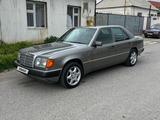 Mercedes-Benz E 200 1993 года за 2 000 000 тг. в Шымкент