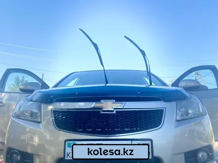 Chevrolet Cruze 2011 года за 3 000 000 тг. в Шымкент – фото 4