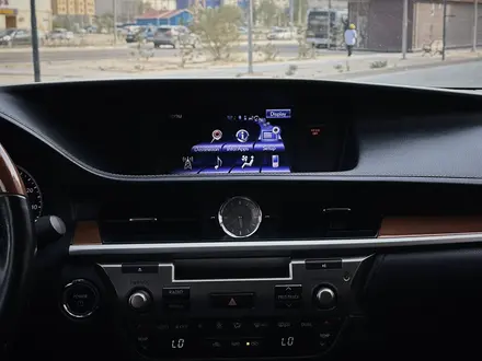 Lexus ES 300h 2015 года за 9 000 000 тг. в Актау – фото 14