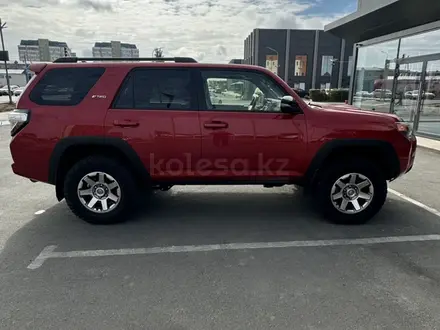 Toyota 4Runner 2014 года за 16 000 000 тг. в Атырау – фото 3