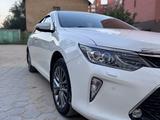 Toyota Camry 2018 года за 14 200 000 тг. в Семей