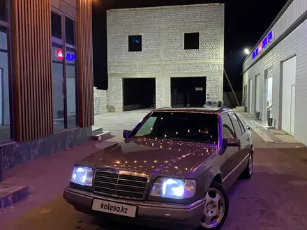 Mercedes-Benz E 220 1994 года за 3 000 000 тг. в Шымкент – фото 2