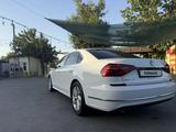 Volkswagen Passat 2017 годаүшін7 999 999 тг. в Шымкент – фото 4