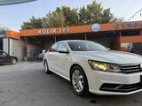 Volkswagen Passat 2017 годаүшін7 999 999 тг. в Шымкент – фото 2