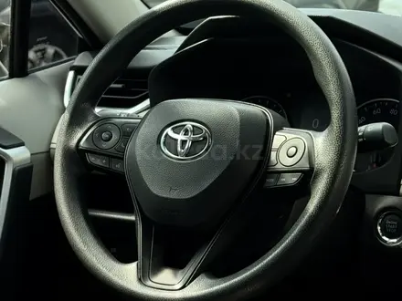 Toyota RAV4 2019 года за 12 390 000 тг. в Актау – фото 12