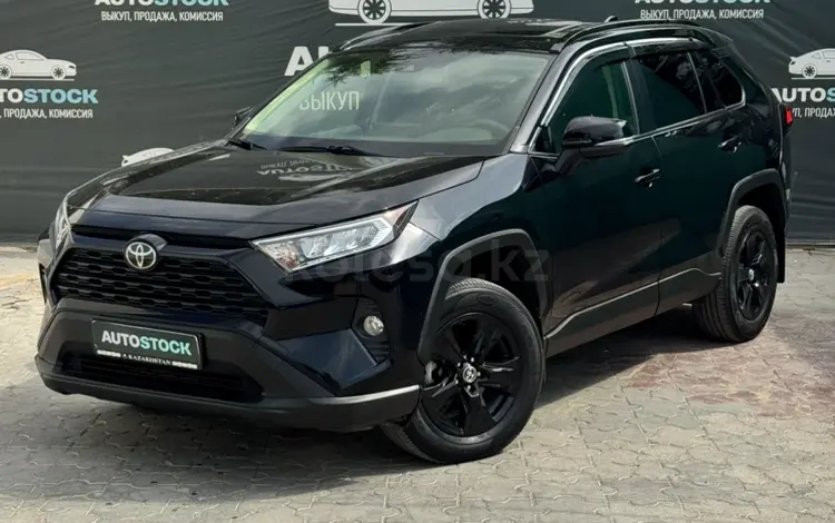 Toyota RAV4 2019 года за 12 390 000 тг. в Актау