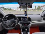 Hyundai Elantra 2018 года за 4 500 000 тг. в Уральск – фото 5