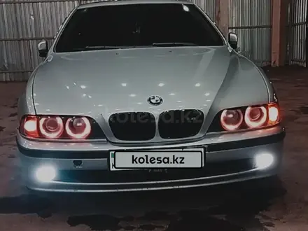 BMW 528 1998 года за 2 600 000 тг. в Шымкент – фото 2
