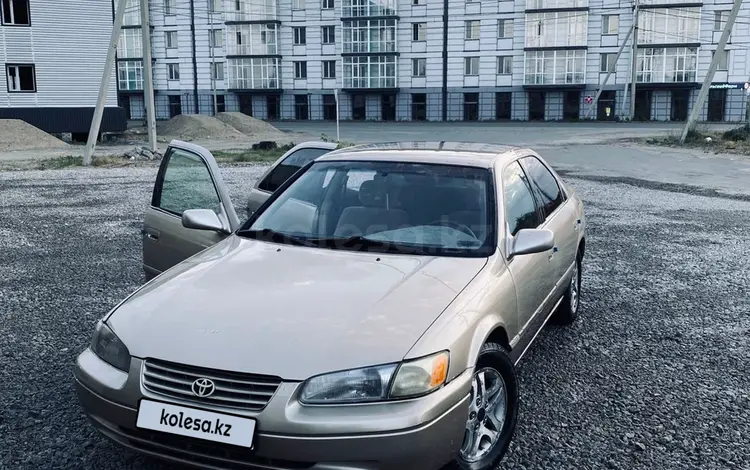 Toyota Camry 1998 года за 2 550 000 тг. в Семей