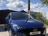 Hyundai Accent 2022 года за 7 400 000 тг. в Усть-Каменогорск – фото 3