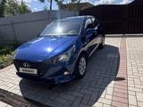 Hyundai Accent 2022 года за 7 400 000 тг. в Усть-Каменогорск – фото 2