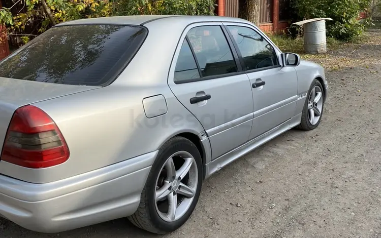 Mercedes-Benz C 220 1997 года за 2 100 000 тг. в Алматы