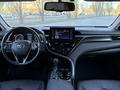 Toyota Camry 2021 года за 12 218 000 тг. в Актобе – фото 7