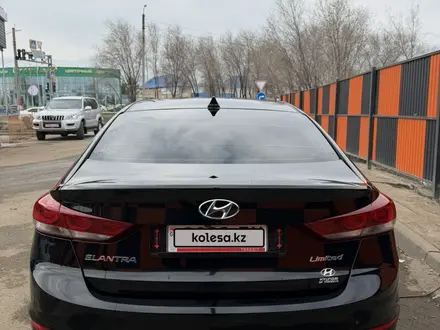 Hyundai Elantra 2016 года за 4 800 000 тг. в Уральск – фото 3