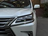 Lexus LX 570 2020 года за 46 000 000 тг. в Алматы – фото 2