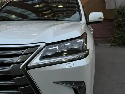 Lexus LX 570 2020 года за 46 000 000 тг. в Алматы – фото 2
