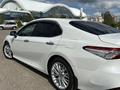 Toyota Camry 2018 года за 12 500 000 тг. в Караганда – фото 6