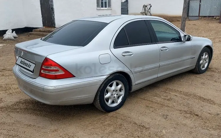 Mercedes-Benz C 200 2001 года за 3 600 000 тг. в Атырау