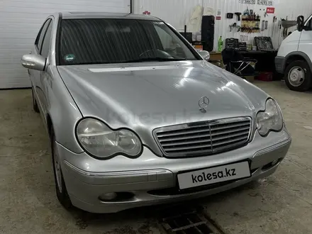 Mercedes-Benz C 200 2001 года за 3 600 000 тг. в Атырау – фото 8