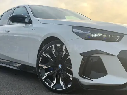 BMW 530 2024 года за 35 000 000 тг. в Алматы – фото 7