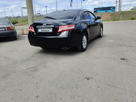 Toyota Camry 2011 года за 7 800 000 тг. в Караганда – фото 2