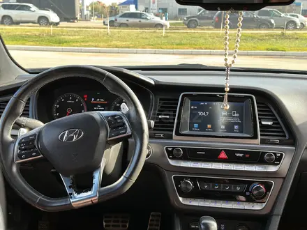 Hyundai Sonata 2018 годаүшін6 700 000 тг. в Актобе – фото 17