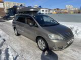 Toyota Avensis Verso 2002 годаfor4 500 000 тг. в Астана – фото 2