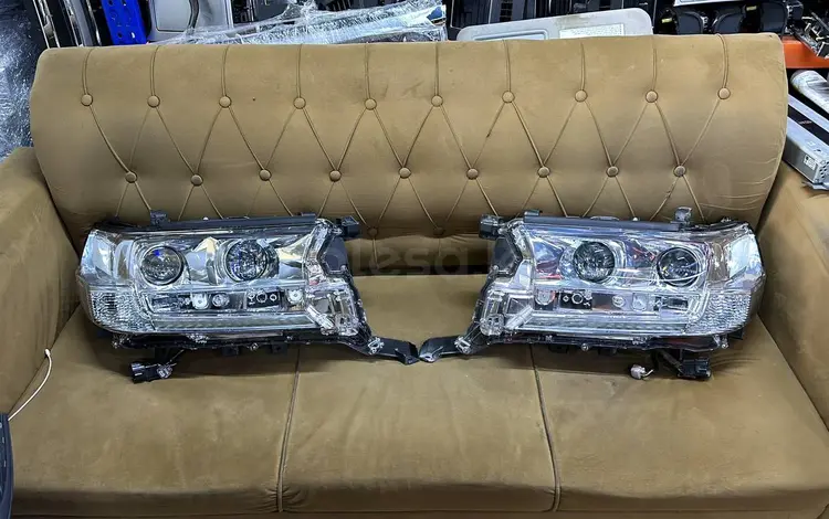 Фара Toyota Land Cruiser 200 ORIGINAL за 200 000 тг. в Алматы