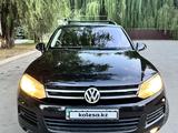 Volkswagen Touareg 2010 годаүшін8 300 000 тг. в Алматы