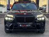 BMW X7 2023 года за 51 500 000 тг. в Шымкент – фото 2