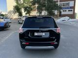 Mitsubishi Outlander 2015 годаүшін6 500 000 тг. в Актау – фото 4