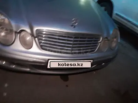 Mercedes-Benz E 320 2003 года за 3 000 000 тг. в Алматы – фото 3