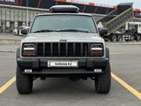 Jeep Cherokee 2000 года за 8 900 000 тг. в Алматы – фото 4