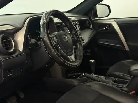 Toyota RAV4 Prestige 2018 года за 10 600 000 тг. в Астана – фото 15