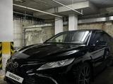 Toyota Camry 2021 годаfor15 400 000 тг. в Алматы – фото 2