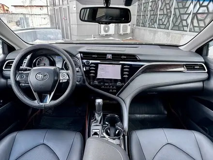 Toyota Camry 2019 года за 16 000 000 тг. в Павлодар – фото 11