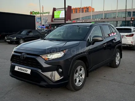 Toyota RAV4 2020 года за 13 300 000 тг. в Актобе – фото 4
