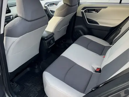 Toyota RAV4 2020 года за 13 300 000 тг. в Актобе – фото 7