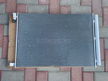 Радиатор кондиционера W222 за 6 000 тг. в Алматы
