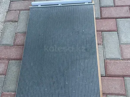 Радиатор кондиционера W222 за 6 000 тг. в Алматы – фото 3