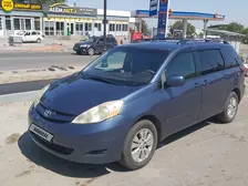 Toyota Sienna, 2009