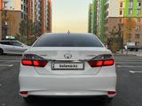 Toyota Camry 2014 годаfor11 200 000 тг. в Алматы – фото 3