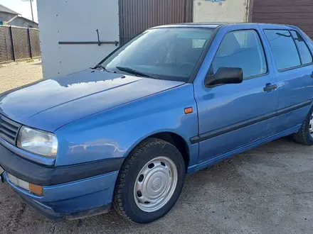 Volkswagen Vento 1993 года за 1 460 000 тг. в Уральск