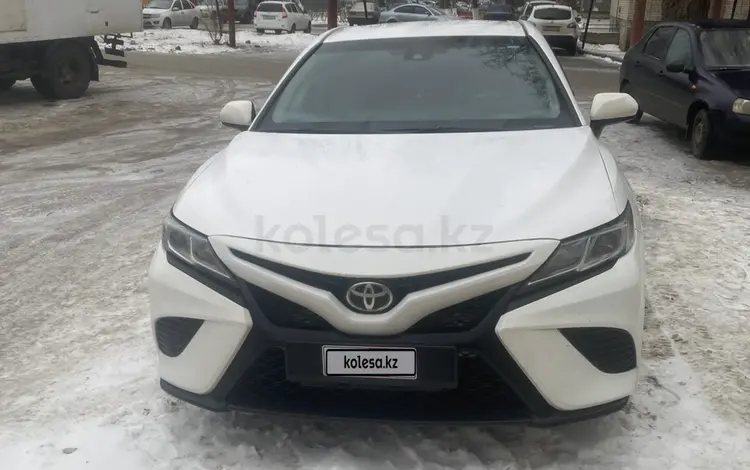 Toyota Camry 2018 года за 8 000 000 тг. в Уральск